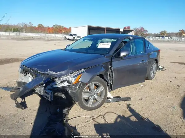 1N4BL4EV4KC118748 2019 NISSAN ALTIMA - Image 2
