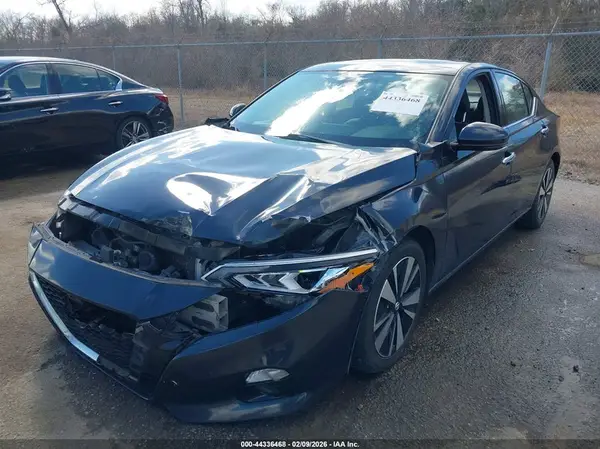1N4BL4EV4KC168131 2019 NISSAN ALTIMA - Image 2