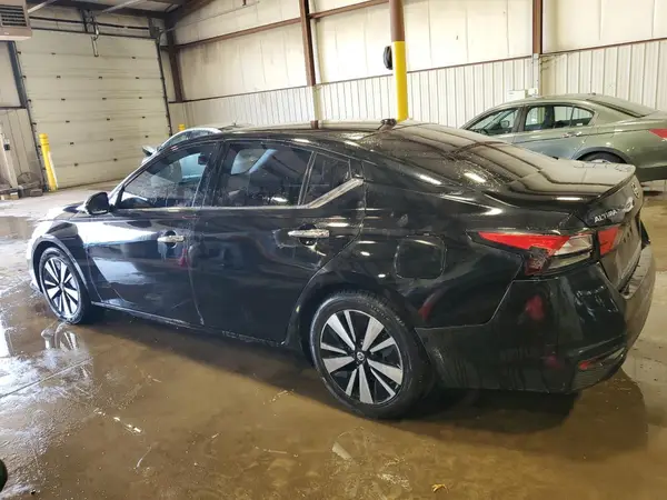1N4BL4EV4KC177685 2019 NISSAN ALTIMA - Image 2