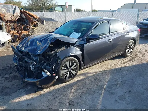 1N4BL4EV4KC202763 2019 NISSAN ALTIMA - Image 2