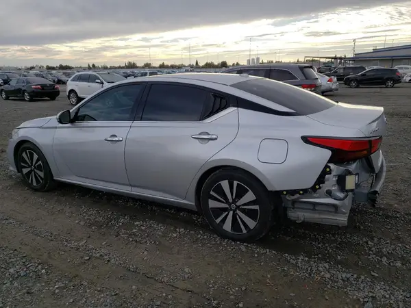 1N4BL4EV4KC235388 2019 NISSAN ALTIMA - Image 2