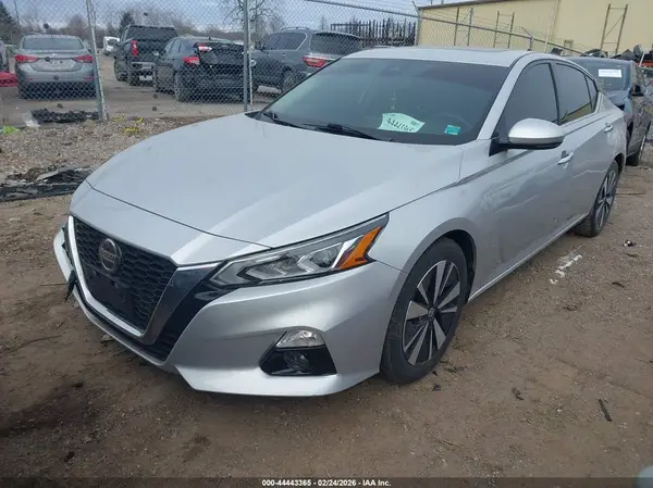 1N4BL4EV4KC246679 2019 NISSAN ALTIMA - Image 2