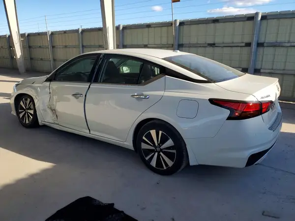 1N4BL4EV4MN308802 2021 NISSAN ALTIMA - Image 2