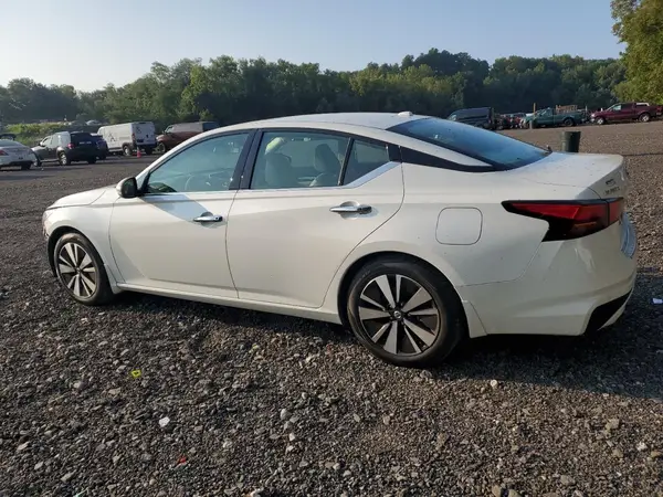 1N4BL4EV4MN332257 2021 NISSAN ALTIMA - Image 2