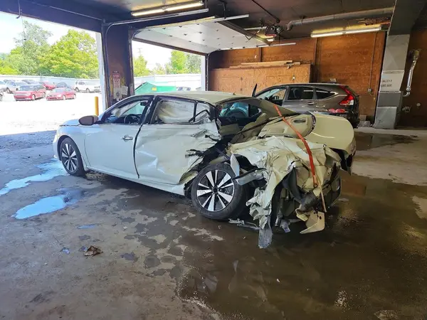 1N4BL4EV4MN420631 2021 NISSAN ALTIMA - Image 2