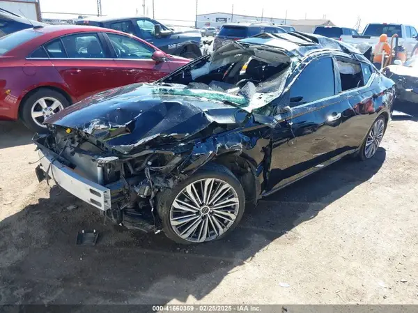 1N4BL4EV4PN409827 2023 NISSAN ALTIMA - Image 2