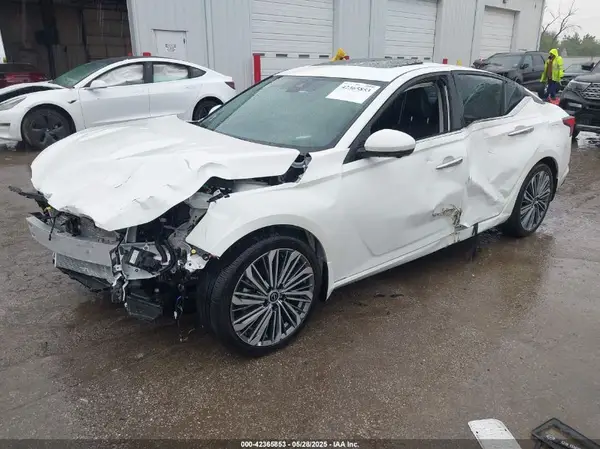 1N4BL4EV4RN434097 2024 NISSAN ALTIMA - Image 2