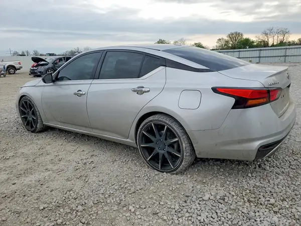 1N4BL4EV5KC154870 2019 NISSAN ALTIMA - Image 2