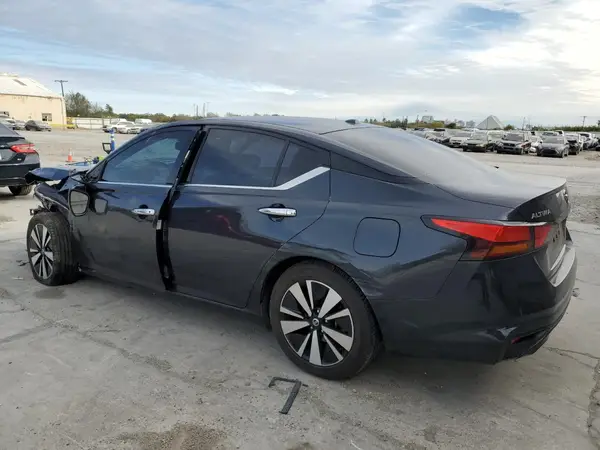 1N4BL4EV5KC165710 2019 NISSAN ALTIMA - Image 2