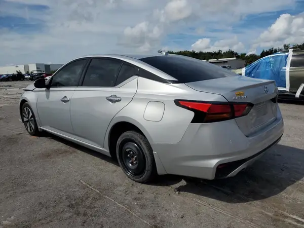 1N4BL4EV5MN422114 2021 NISSAN ALTIMA - Image 2