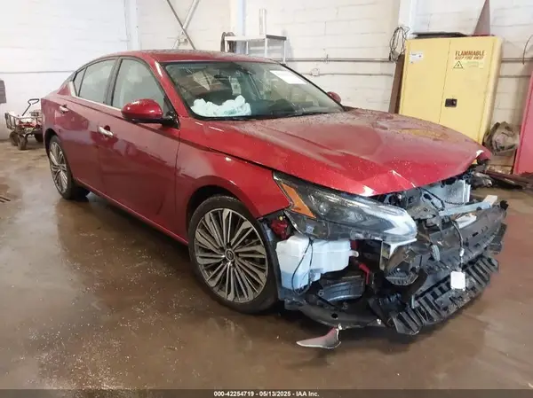 1N4BL4EV5PN356104 2023 NISSAN ALTIMA - Image 1