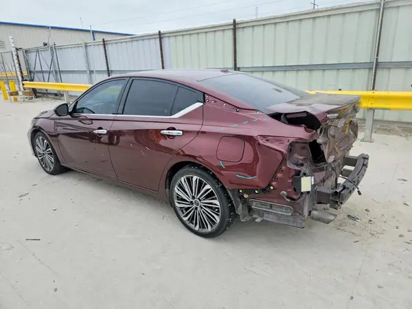 1N4BL4EV5PN372044 2023 NISSAN ALTIMA - Image 2