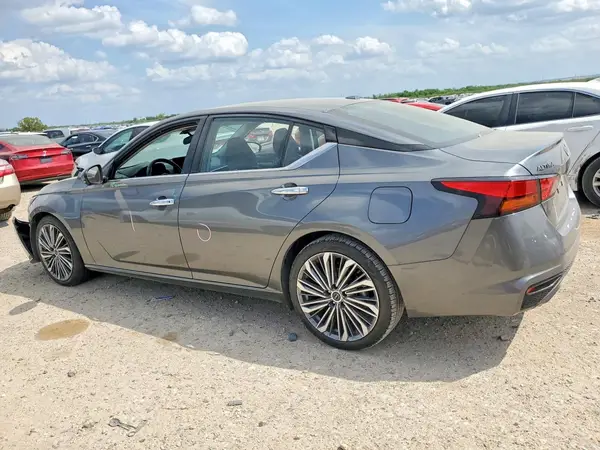 1N4BL4EV5PN392598 2023 NISSAN ALTIMA - Image 2