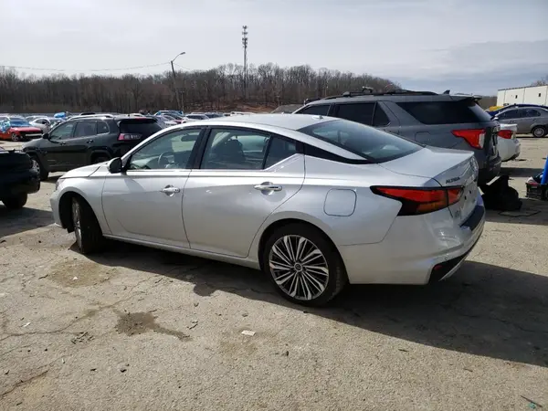 1N4BL4EV5PN393847 2023 NISSAN ALTIMA - Image 2