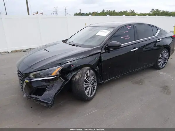 1N4BL4EV5PN397929 2023 NISSAN ALTIMA - Image 2