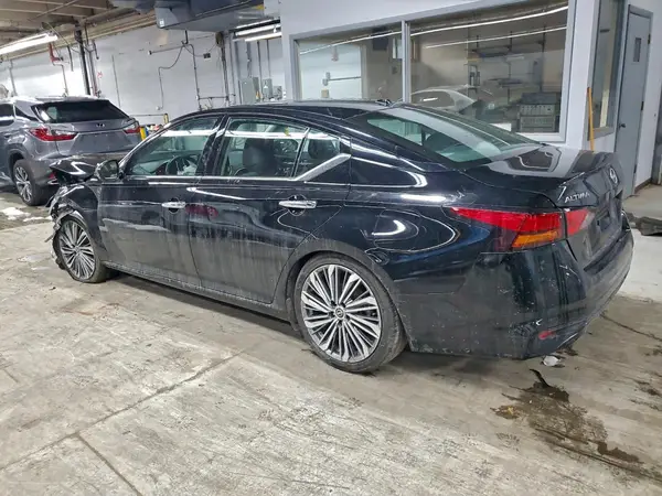 1N4BL4EV5PN413157 2023 NISSAN ALTIMA - Image 2
