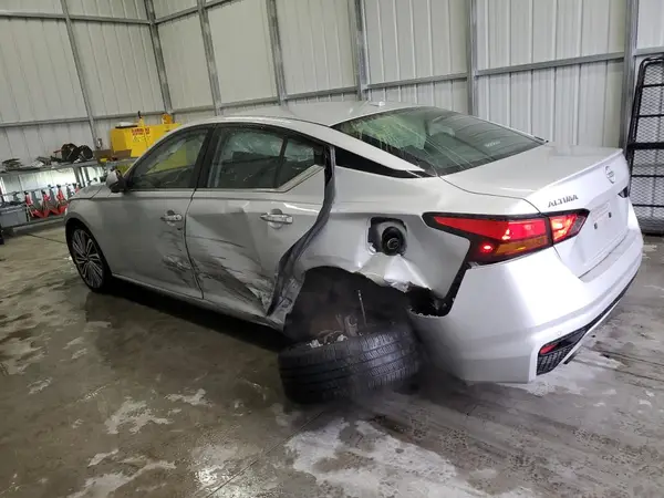 1N4BL4EV5PN414017 2023 NISSAN ALTIMA - Image 2