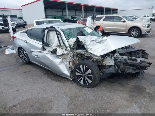 1N4BL4EV6KC105547 2019 NISSAN ALTIMA - Image 1