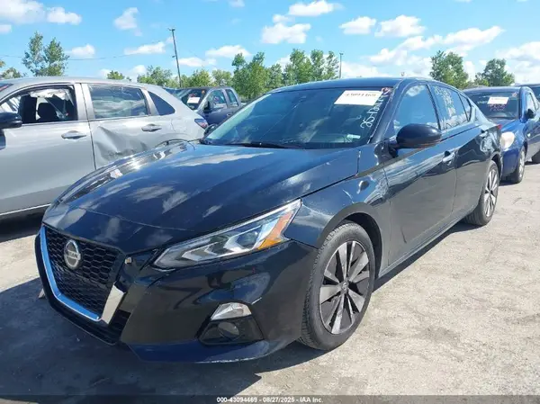 1N4BL4EV6KC174688 2019 NISSAN ALTIMA - Image 2