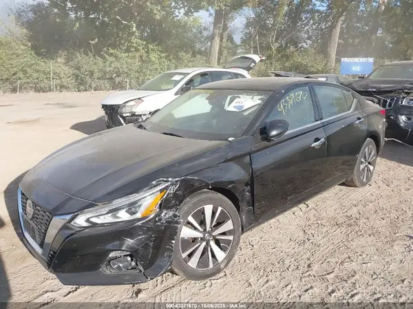 1N4BL4EV6KC215529 2019 NISSAN ALTIMA - Image 2