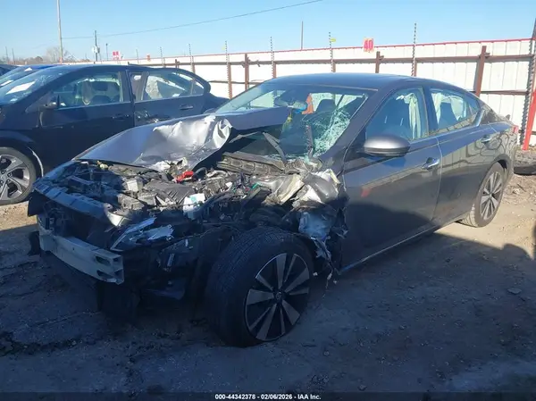 1N4BL4EV6KC259613 2019 NISSAN ALTIMA - Image 2