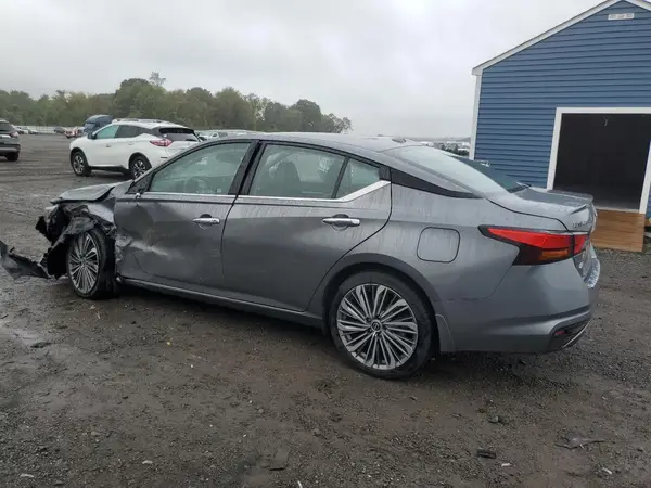 1N4BL4EV6PN304335 2023 NISSAN ALTIMA - Image 2