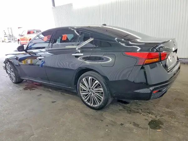 1N4BL4EV6PN329056 2023 NISSAN ALTIMA - Image 2