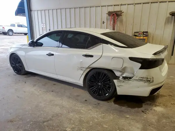 1N4BL4EV6PN340283 2023 NISSAN ALTIMA - Image 2