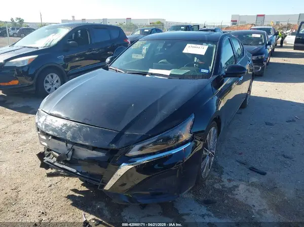 1N4BL4EV6PN384753 2023 NISSAN ALTIMA - Image 2