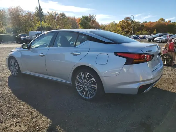 1N4BL4EV6PN389676 2023 NISSAN ALTIMA - Image 2