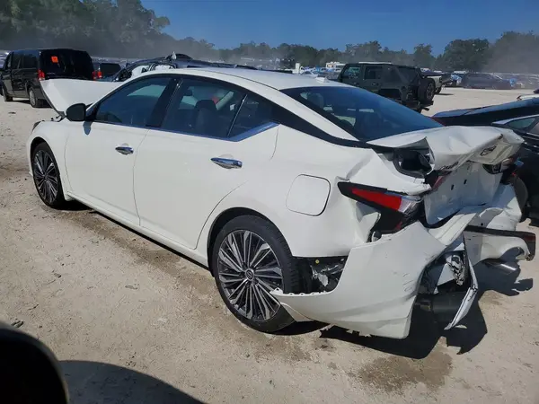 1N4BL4EV6SN431160 2025 NISSAN ALTIMA - Image 2