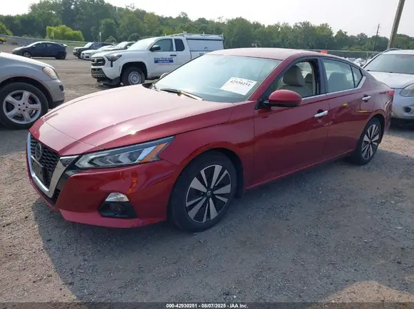 1N4BL4EV7KC111275 2019 NISSAN ALTIMA - Image 2