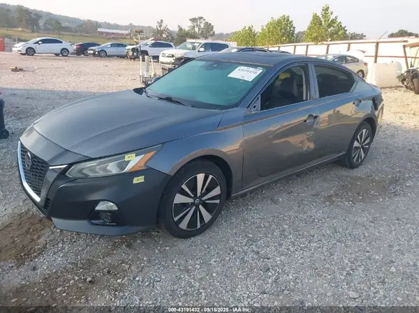 1N4BL4EV7KC245395 2019 NISSAN ALTIMA - Image 2