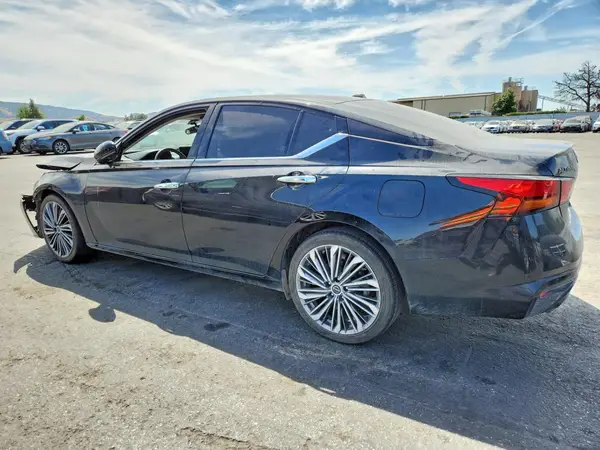 1N4BL4EV7PN367346 2023 NISSAN ALTIMA - Image 2
