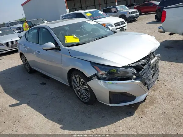 1N4BL4EV7PN370313 2023 NISSAN ALTIMA - Image 1