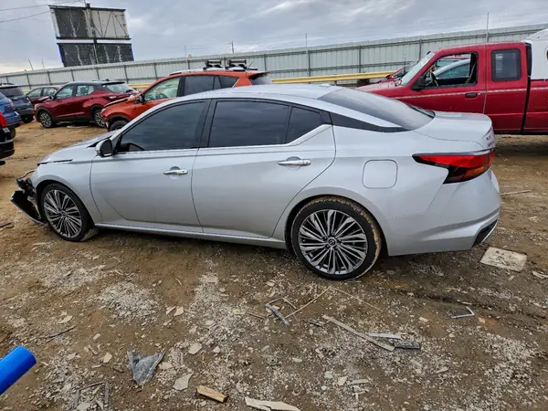 1N4BL4EV7PN371543 2023 NISSAN ALTIMA - Image 2