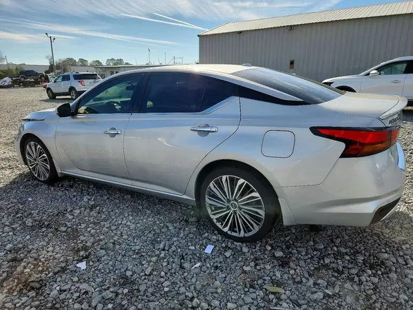 1N4BL4EV7PN381831 2023 NISSAN ALTIMA - Image 2