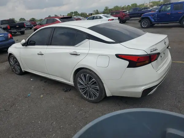 1N4BL4EV7RN304394 2024 NISSAN ALTIMA - Image 2