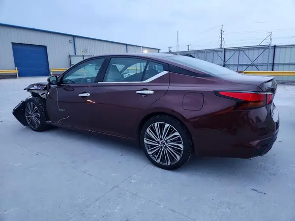 1N4BL4EV7RN402471 2024 NISSAN ALTIMA - Image 2