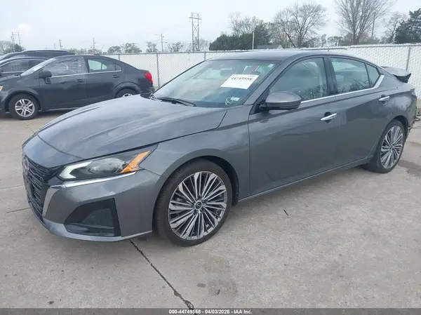 1N4BL4EV7RN437365 2024 NISSAN ALTIMA - Image 2