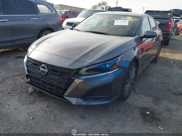 1N4BL4EV7SN430096 2025 NISSAN ALTIMA - Image 2