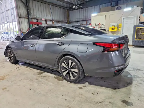 1N4BL4EV8KC111396 2019 NISSAN ALTIMA - Image 2