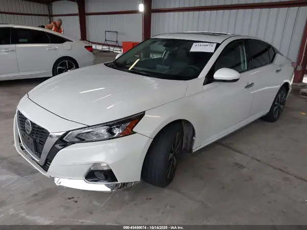 1N4BL4EV8KC128358 2019 NISSAN ALTIMA - Image 2