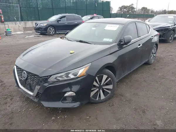 1N4BL4EV8KC258284 2019 NISSAN ALTIMA - Image 2