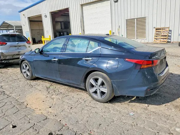 1N4BL4EV8MN373264 2021 NISSAN ALTIMA - Image 2