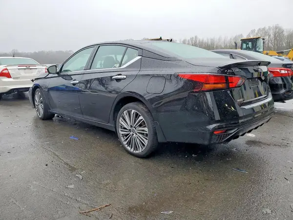 1N4BL4EV8PN300755 2023 NISSAN ALTIMA - Image 2