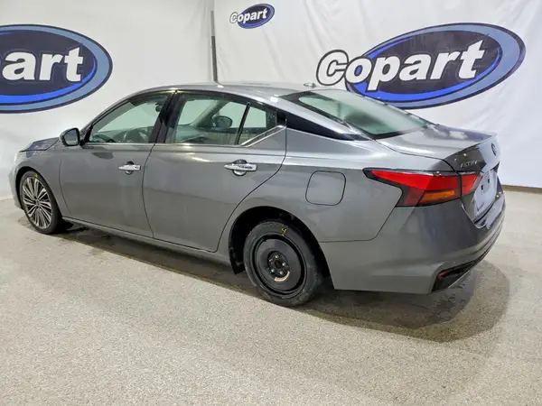 1N4BL4EV8PN305812 2023 NISSAN ALTIMA - Image 2