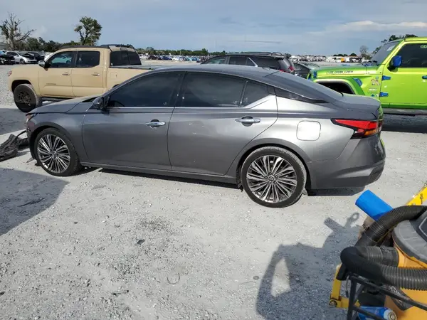 1N4BL4EV8PN345811 2023 NISSAN ALTIMA - Image 2