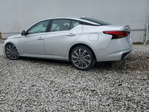 1N4BL4EV8PN370370 2023 NISSAN ALTIMA - Image 2