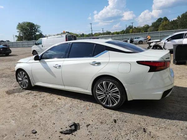 1N4BL4EV8PN401648 2023 NISSAN ALTIMA - Image 2